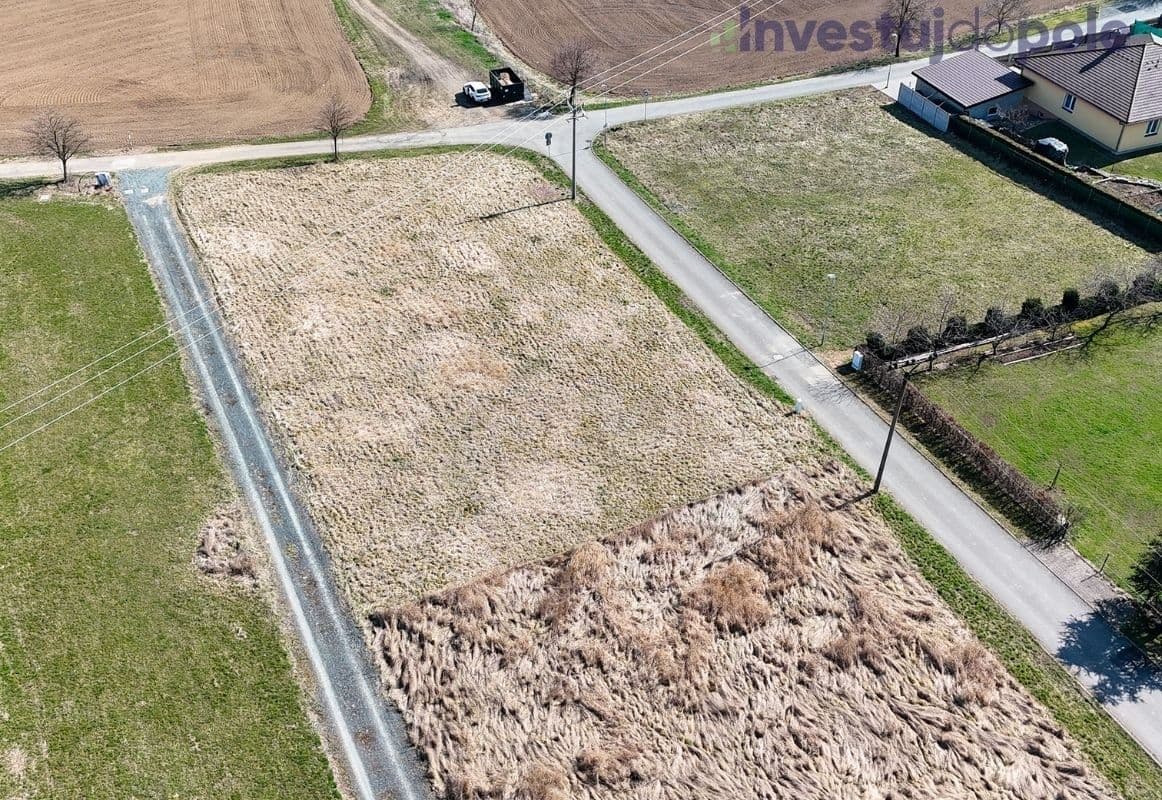 Predaj pozemku 1.527 m², Zbizuby, Středočeský kraj Predaj pozemku 1.527 m², Zbizuby, Středočeský kraj