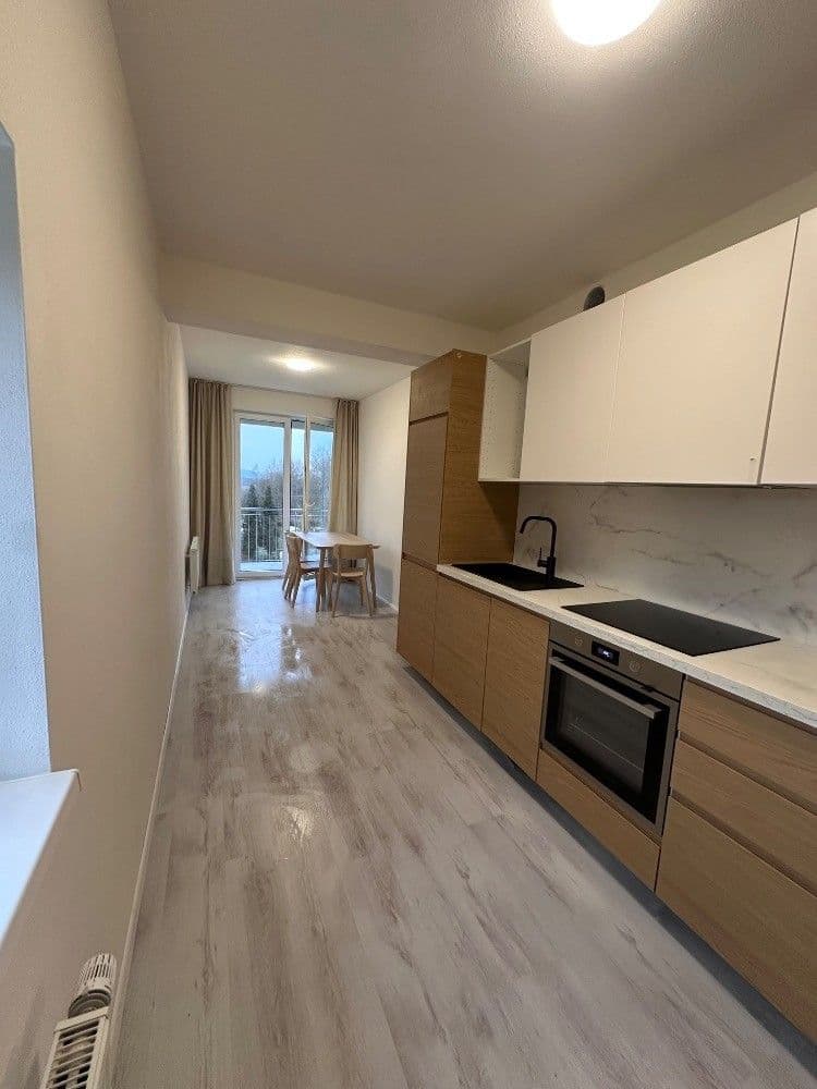 Prenájom bytu 1-izbový 39 m², Nová Role, Karlovarský kraj Prenájom bytu 1-izbový 39 m², Nová Role, Karlovarský kraj