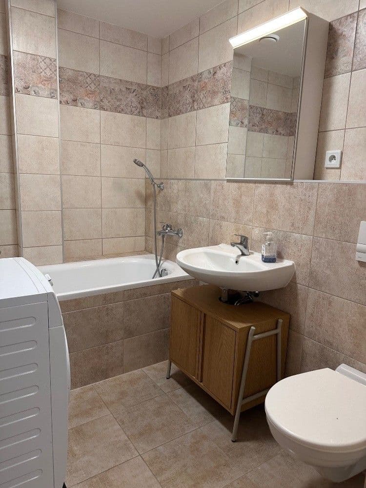 Prenájom bytu 1-izbový 39 m², Nová Role, Karlovarský kraj Prenájom bytu 1-izbový 39 m², Nová Role, Karlovarský kraj