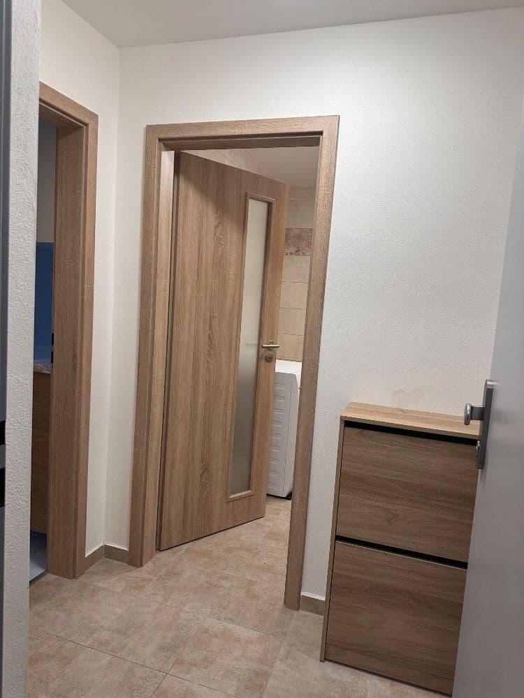Prenájom bytu 1-izbový 39 m², Nová Role, Karlovarský kraj Prenájom bytu 1-izbový 39 m², Nová Role, Karlovarský kraj