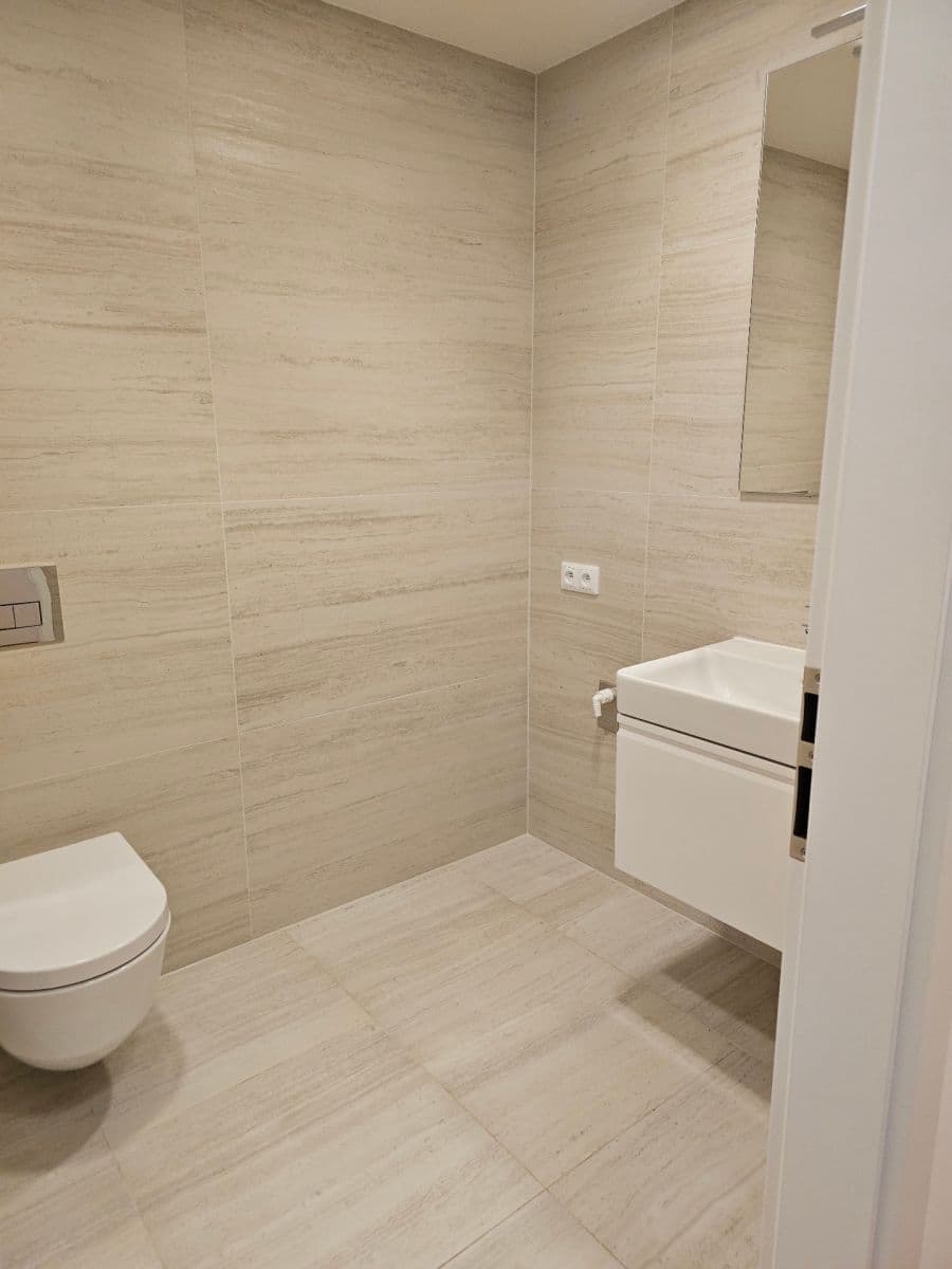 Prenájom bytu 2-izbový 50 m², Poděbradská, Praha, Praha Prenájom bytu 2-izbový 50 m², Poděbradská, Praha, Praha