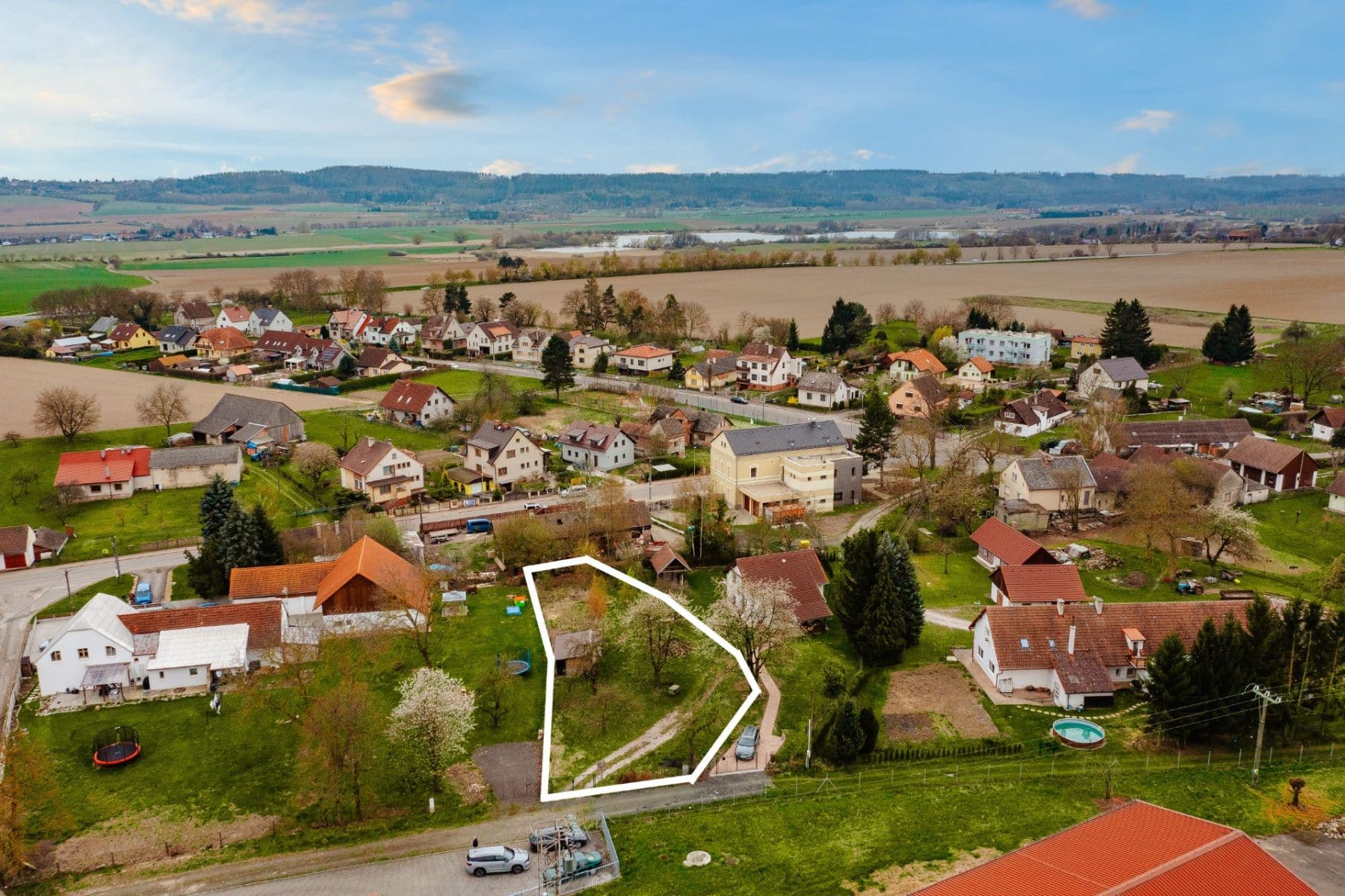 Predaj pozemku 1.000 m², Holín, Královéhradecký kraj Predaj pozemku 1.000 m², Holín, Královéhradecký kraj