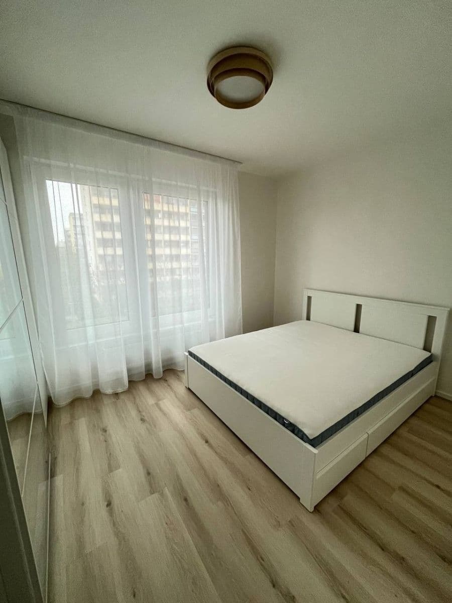 Prenájom bytu 2-izbový 46 m², Hodkovická, Praha, Praha Prenájom bytu 2-izbový 46 m², Hodkovická, Praha, Praha