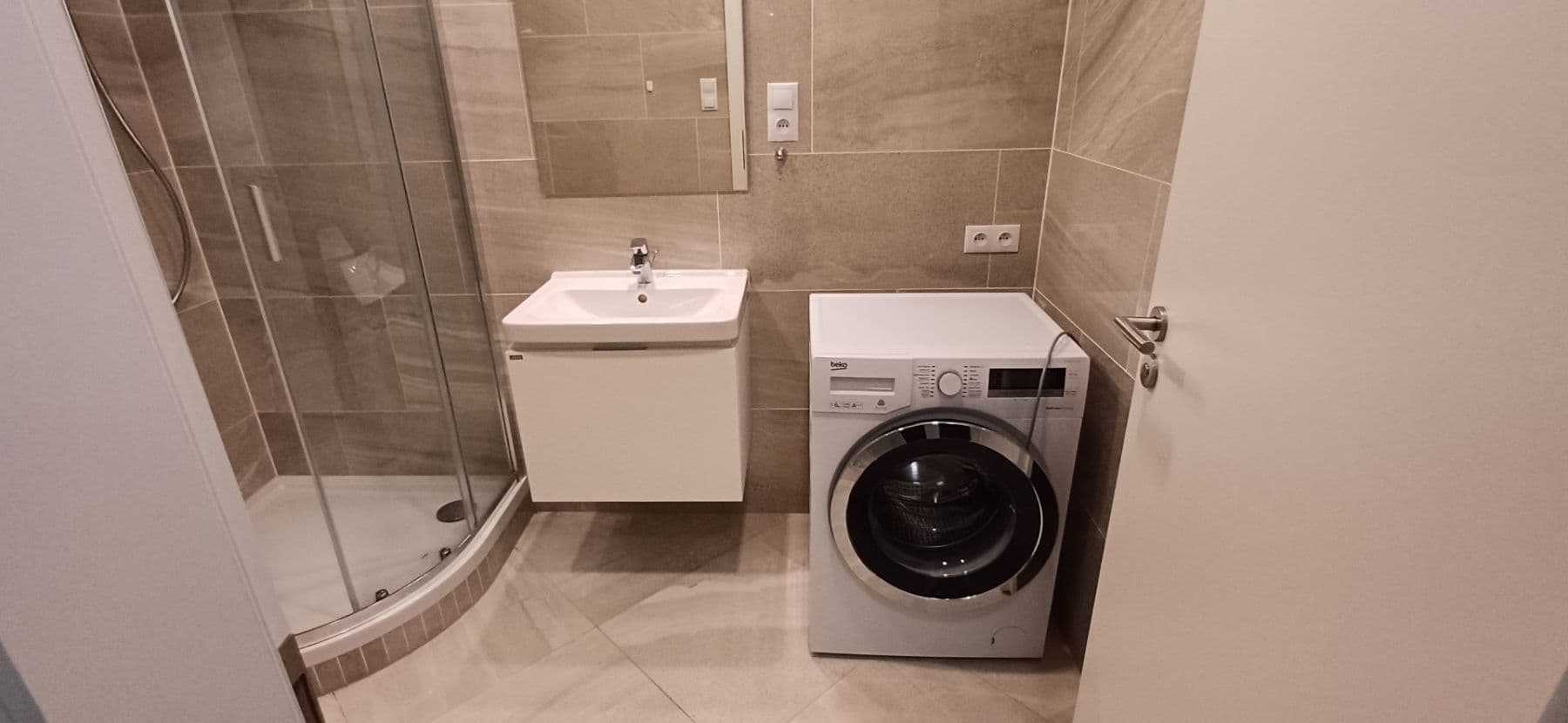 Prenájom bytu 2-izbový 48 m², Na Domovině, Praha, Praha Prenájom bytu 2-izbový 48 m², Na Domovině, Praha, Praha