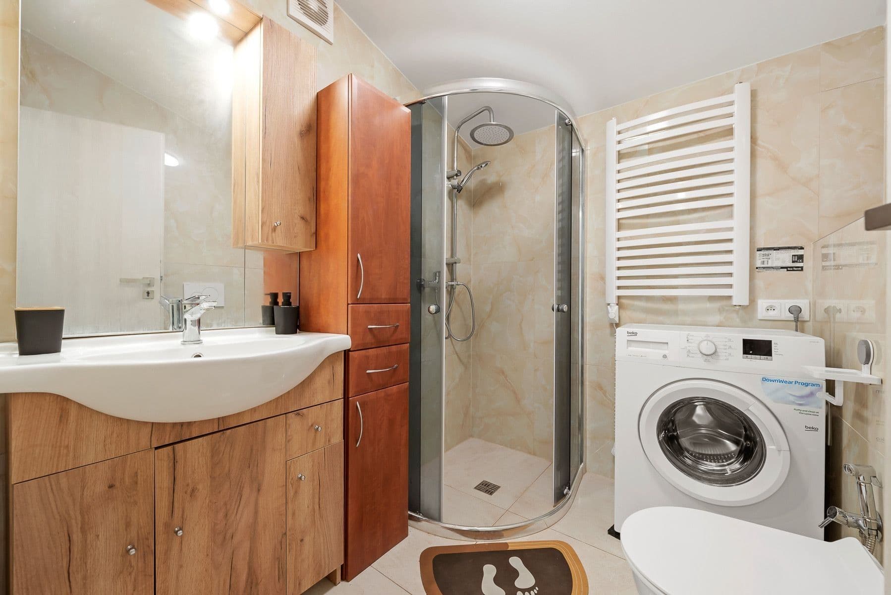 Prenájom bytu 3-izbový 62 m², Ke Kněžihorce, Kojetice, Středočeský kraj Prenájom bytu 3-izbový 62 m², Ke Kněžihorce, Kojetice, Středočeský kraj