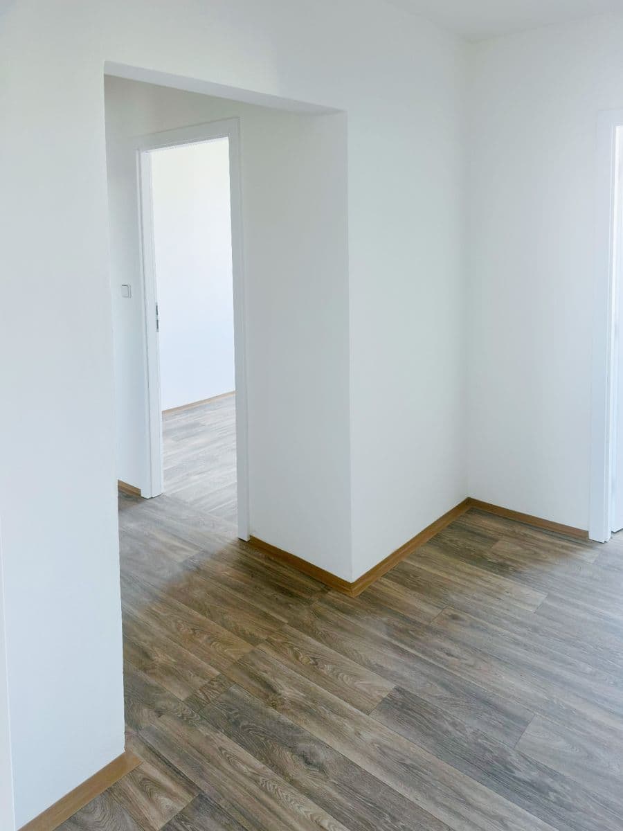 Prenájom bytu 3-izbový 76 m², Jordana Jovkova, Praha, Praha Prenájom bytu 3-izbový 76 m², Jordana Jovkova, Praha, Praha