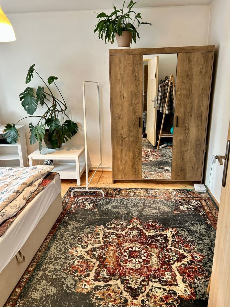 Prenájom bytu 1-izbový 35 m², Na Okrouhlíku, Pardubice, Pardubický kraj Prenájom bytu 1-izbový 35 m², Na Okrouhlíku, Pardubice, Pardubický kraj