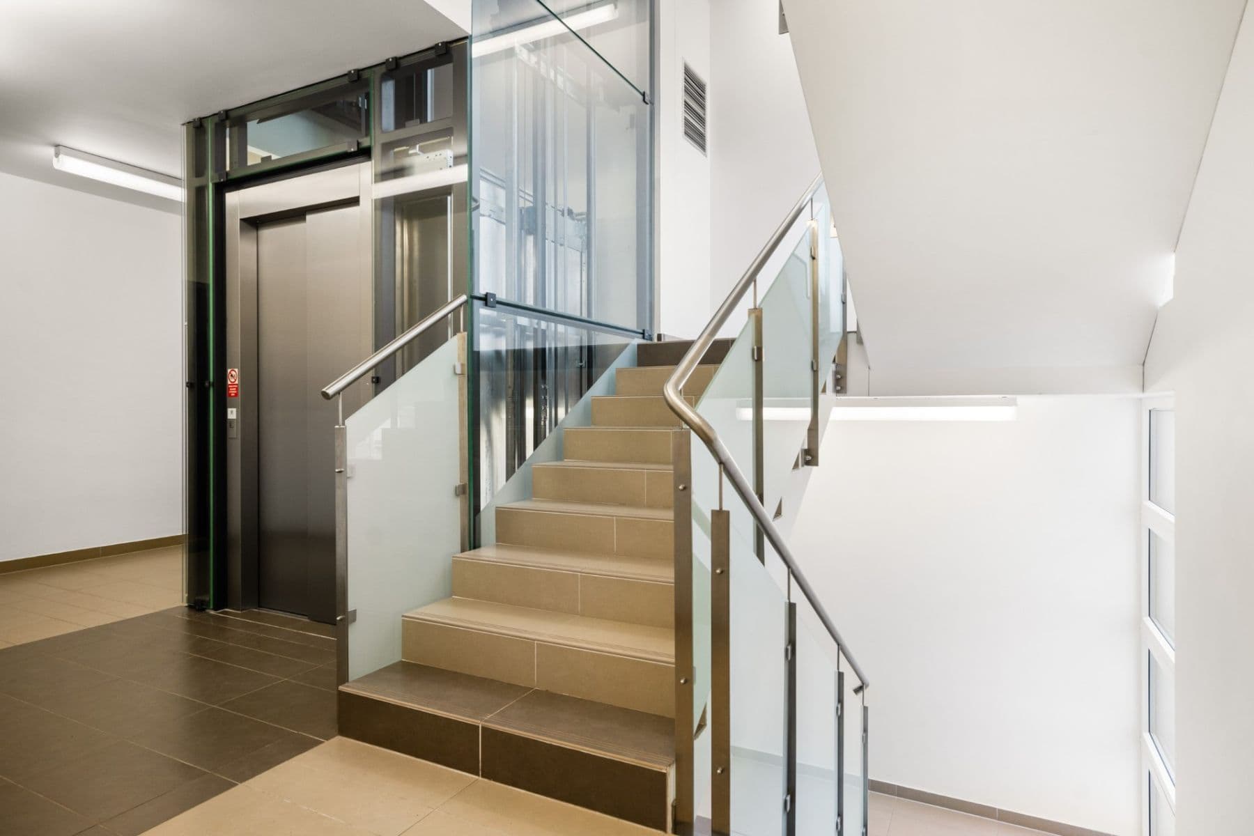 Prenájom bytu 2-izbový 58 m², Na Zlatě, Praha, Praha Prenájom bytu 2-izbový 58 m², Na Zlatě, Praha, Praha