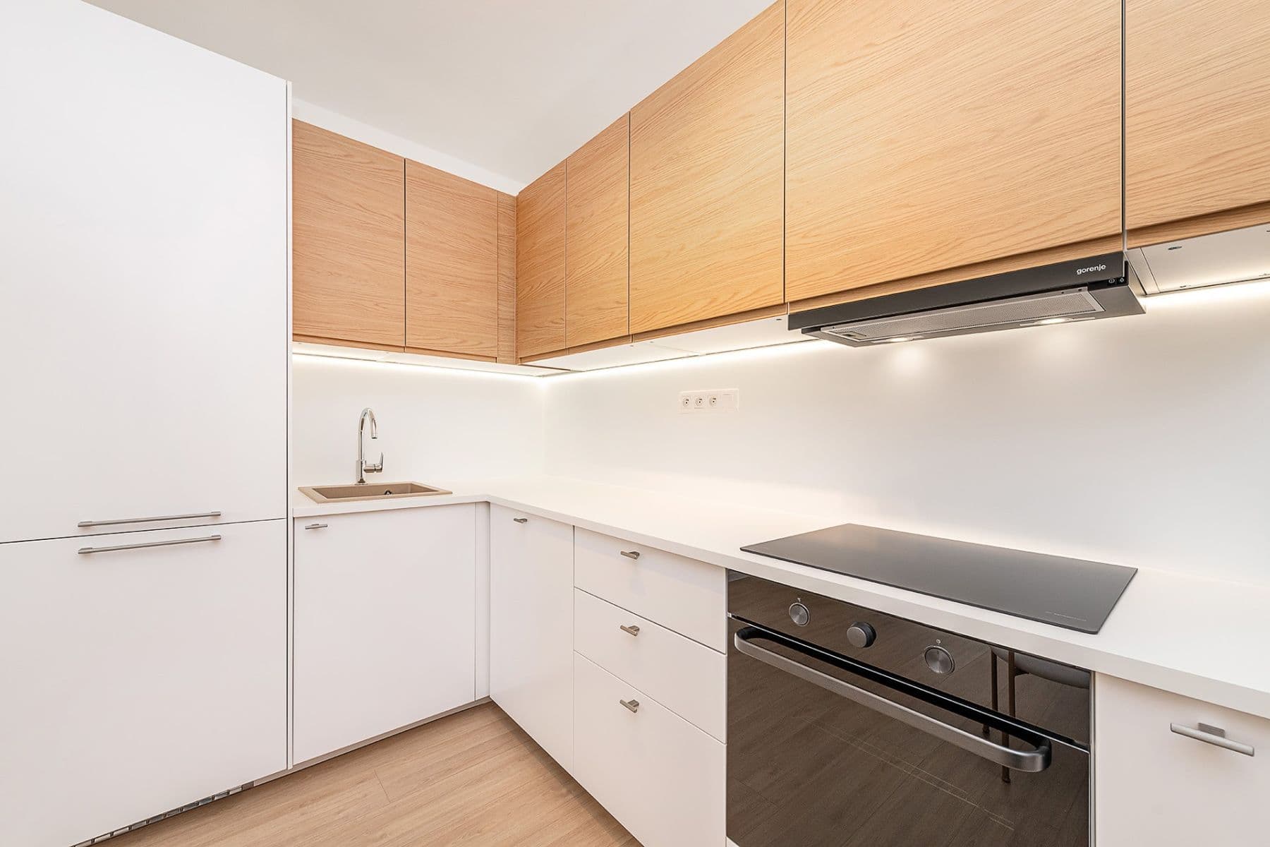 Predaj bytu 4-izbový 79 m², Hrusická, Praha, Praha Predaj bytu 4-izbový 79 m², Hrusická, Praha, Praha