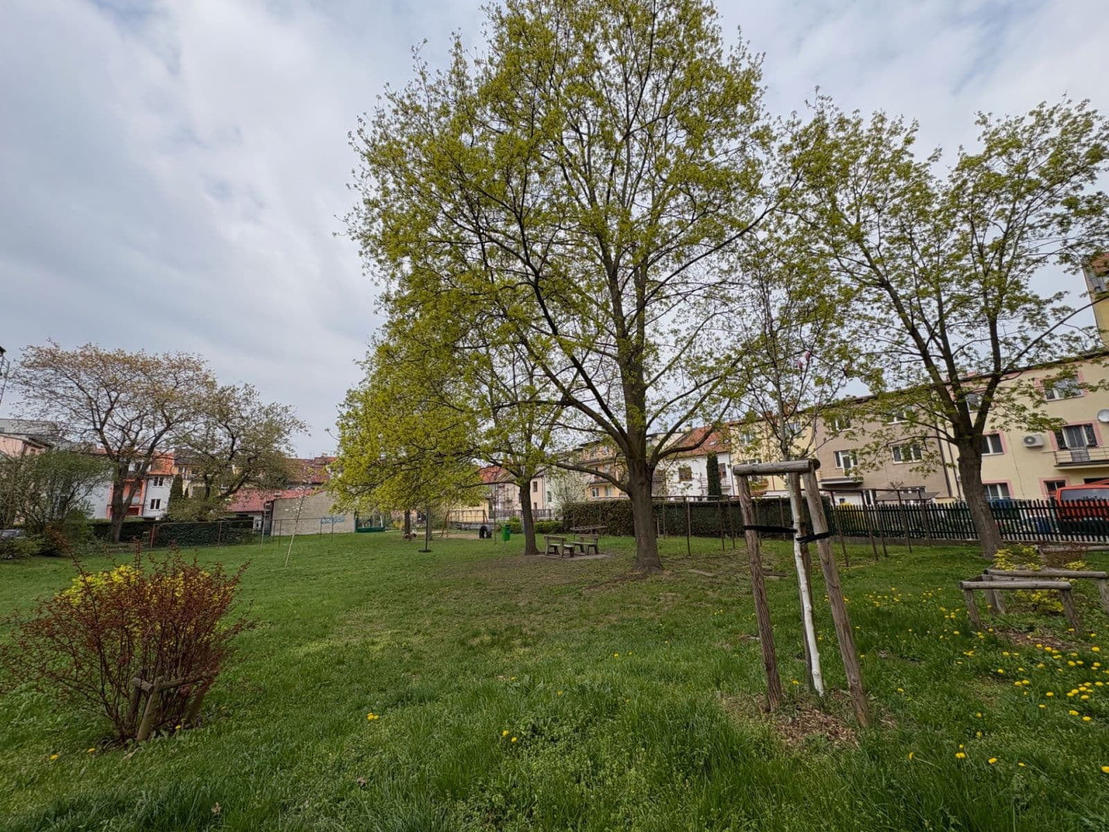 Predaj bytu 3-izbový 77 m², Benešovo náměstí, Pardubice, Pardubický kraj Predaj bytu 3-izbový 77 m², Benešovo náměstí, Pardubice, Pardubický kraj