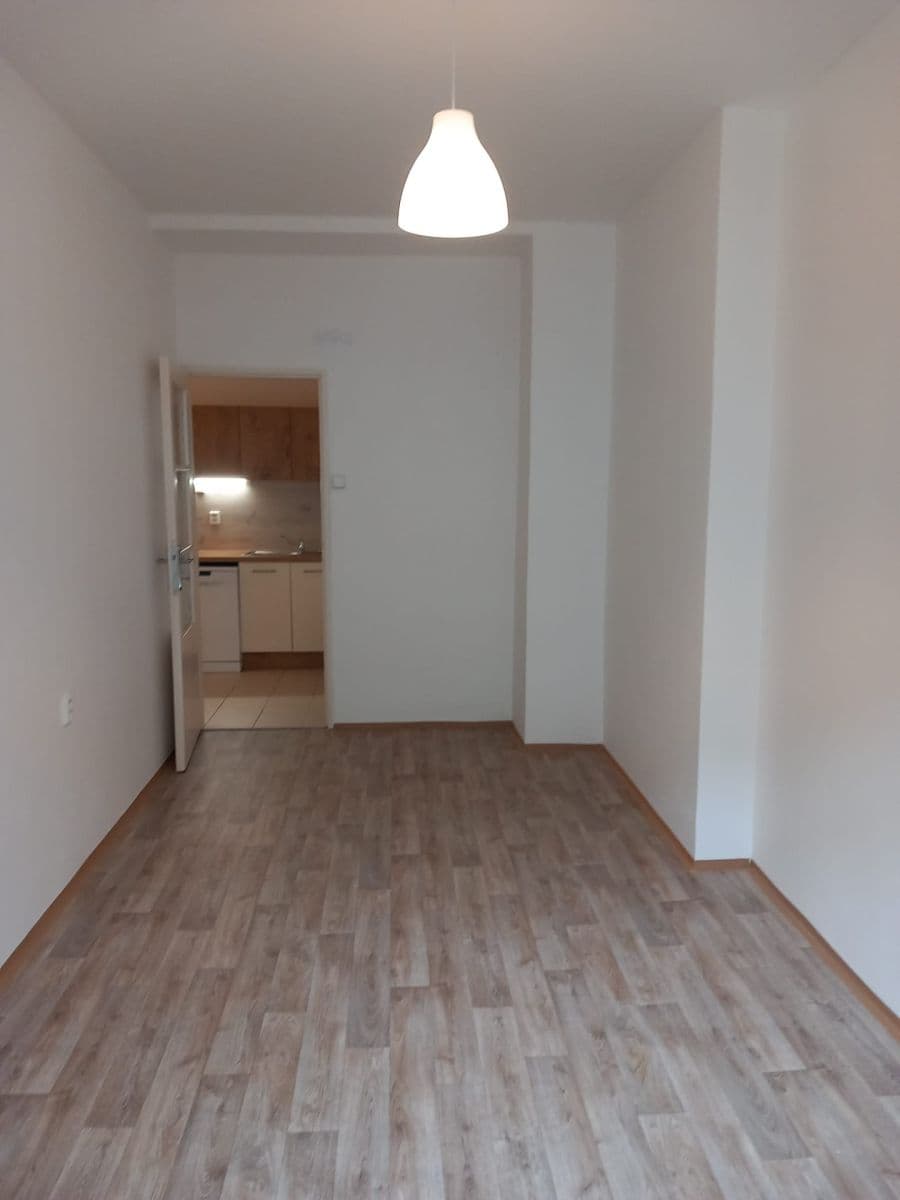 Prenájom bytu 2-izbový 51 m², Dělnická, Praha, Praha Prenájom bytu 2-izbový 51 m², Dělnická, Praha, Praha
