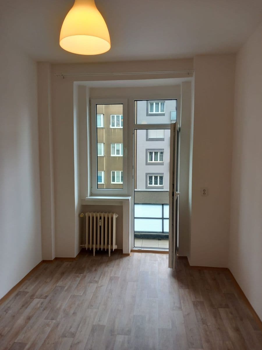 Prenájom bytu 2-izbový 51 m², Dělnická, Praha, Praha Prenájom bytu 2-izbový 51 m², Dělnická, Praha, Praha