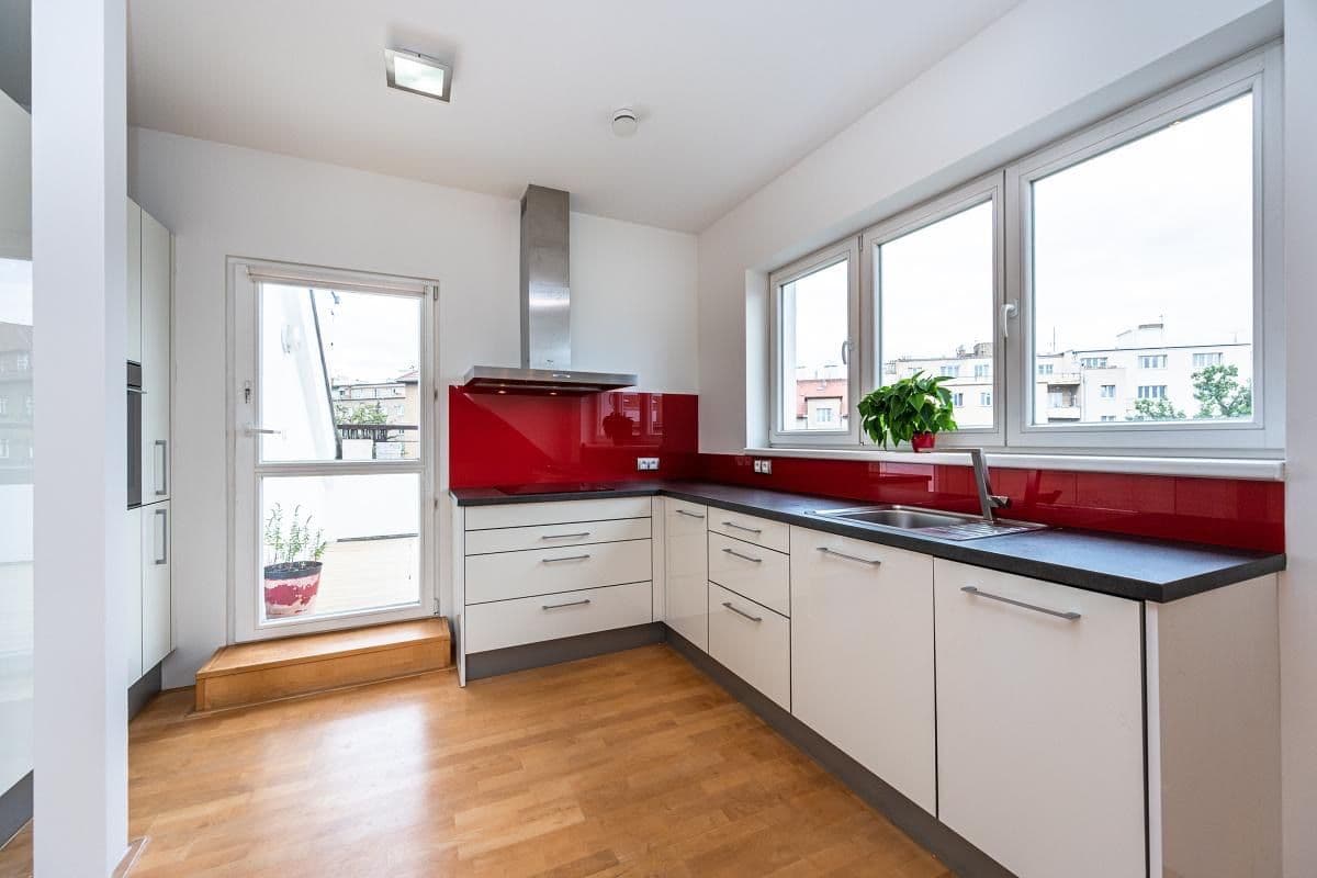 Predaj bytu 2-izbový 62 m², Bělocerkevská, Praha, Praha Predaj bytu 2-izbový 62 m², Bělocerkevská, Praha, Praha
