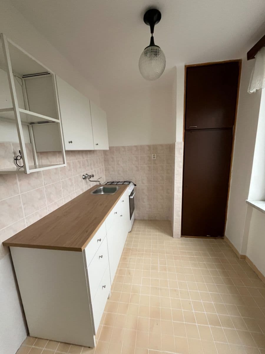 Prenájom bytu 3-izbový 62 m², Pod Svahem, Tachov, Plzeňský kraj Prenájom bytu 3-izbový 62 m², Pod Svahem, Tachov, Plzeňský kraj