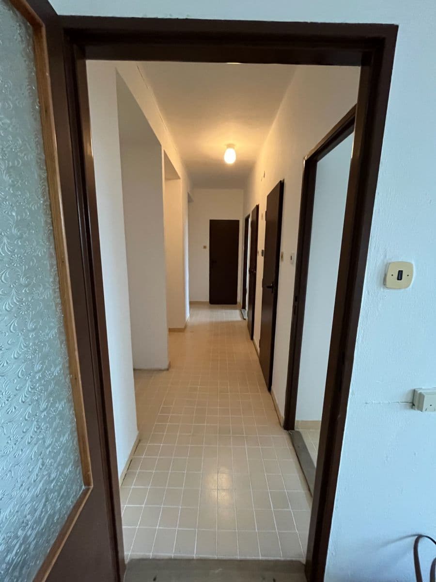 Prenájom bytu 3-izbový 62 m², Pod Svahem, Tachov, Plzeňský kraj Prenájom bytu 3-izbový 62 m², Pod Svahem, Tachov, Plzeňský kraj