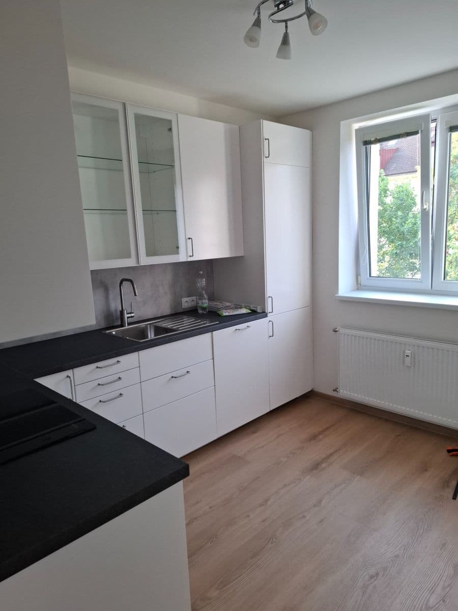 Prenájom bytu 2-izbový 57 m², Dvouletky, Praha, Praha Prenájom bytu 2-izbový 57 m², Dvouletky, Praha, Praha
