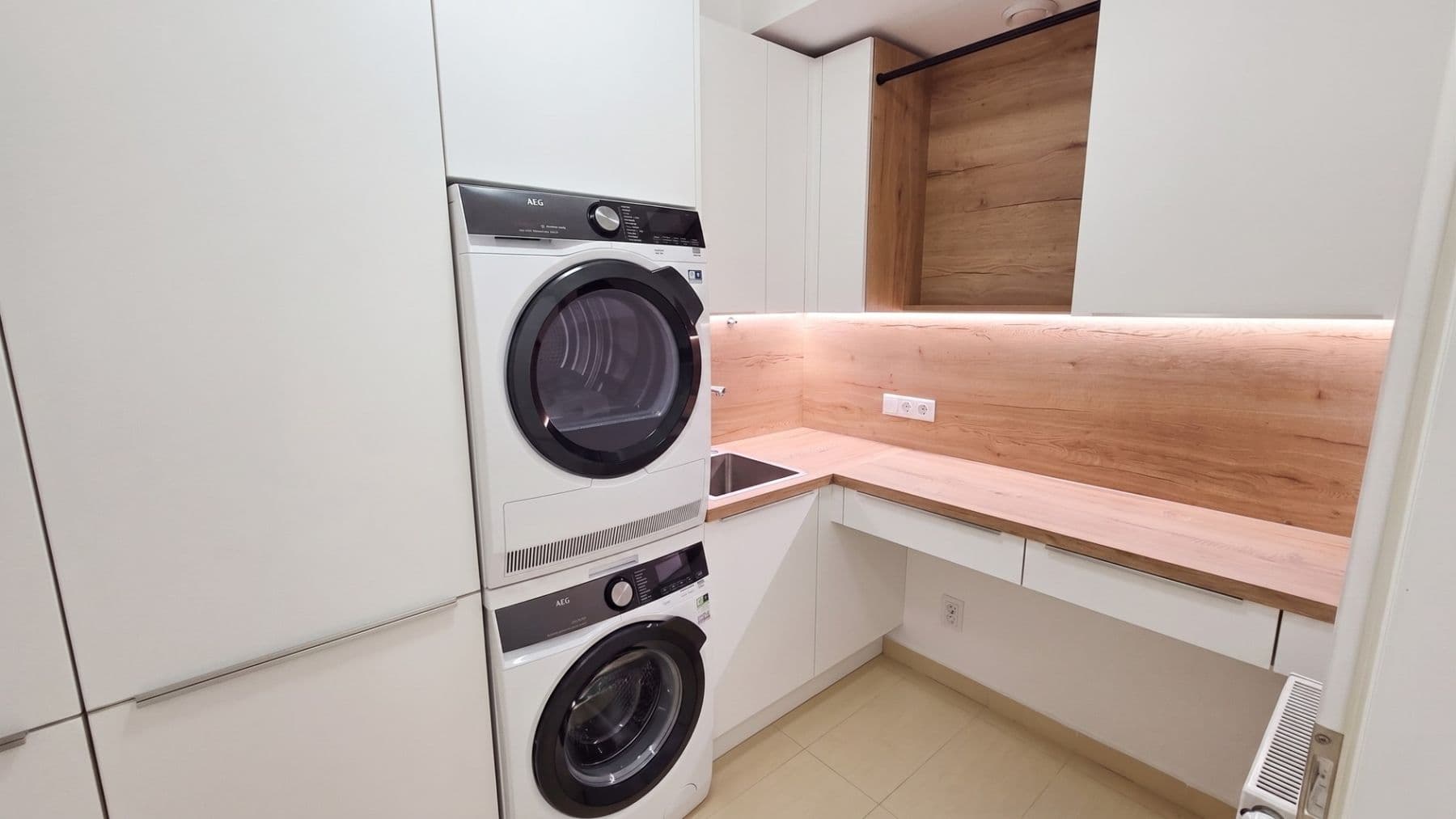 Predaj bytu 5-izbový 126 m², Podbělohorská, Praha, Praha Predaj bytu 5-izbový 126 m², Podbělohorská, Praha, Praha