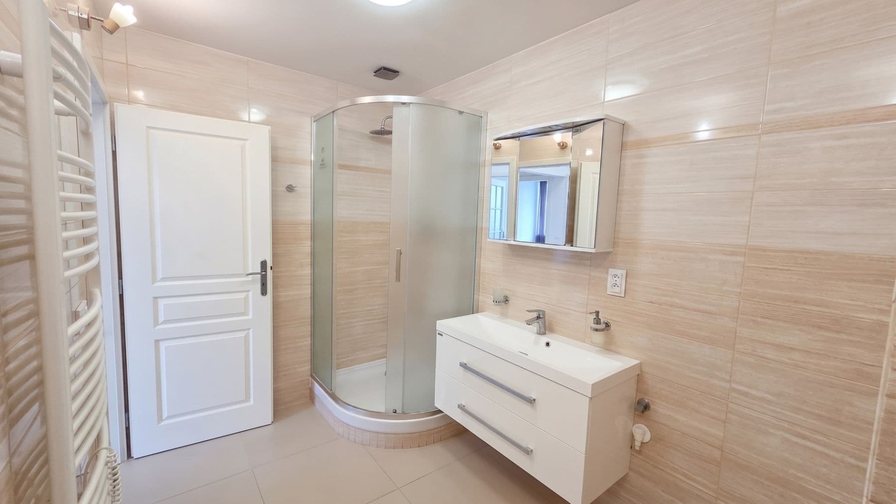 Predaj bytu 5-izbový 126 m², Podbělohorská, Praha, Praha Predaj bytu 5-izbový 126 m², Podbělohorská, Praha, Praha