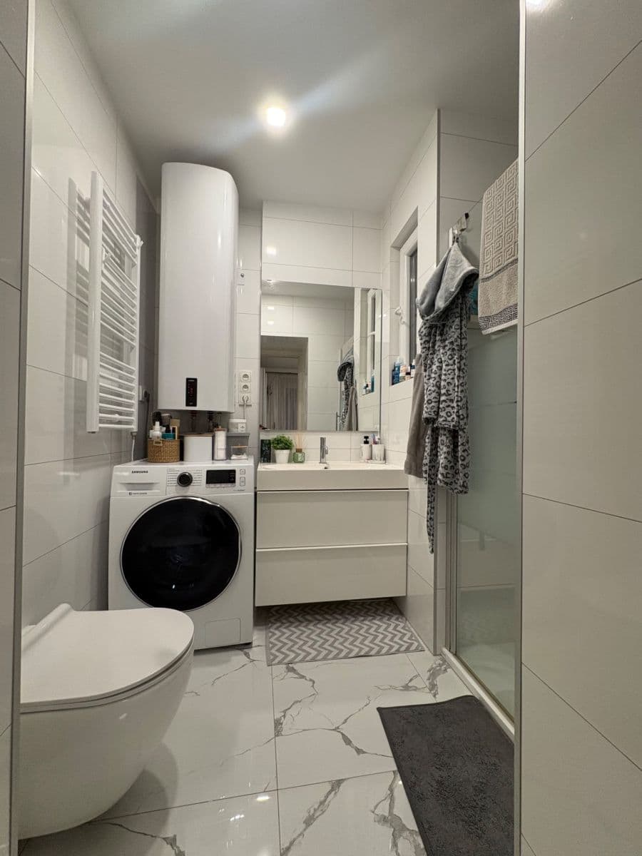 Prenájom bytu 1-izbový 36 m², U Plynárny, Praha, Praha Prenájom bytu 1-izbový 36 m², U Plynárny, Praha, Praha