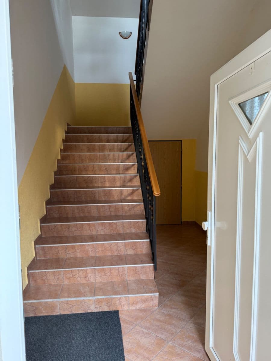 Prenájom bytu 2-izbový 67 m², Požárníků, Braškov, Středočeský kraj Prenájom bytu 2-izbový 67 m², Požárníků, Braškov, Středočeský kraj