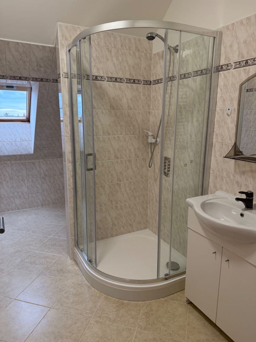 Prenájom bytu 2-izbový 67 m², Požárníků, Braškov, Středočeský kraj Prenájom bytu 2-izbový 67 m², Požárníků, Braškov, Středočeský kraj