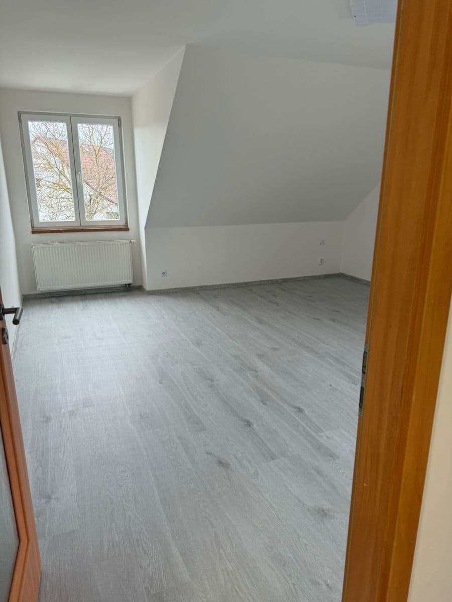 Prenájom bytu 2-izbový 67 m², Požárníků, Braškov, Středočeský kraj Prenájom bytu 2-izbový 67 m², Požárníků, Braškov, Středočeský kraj