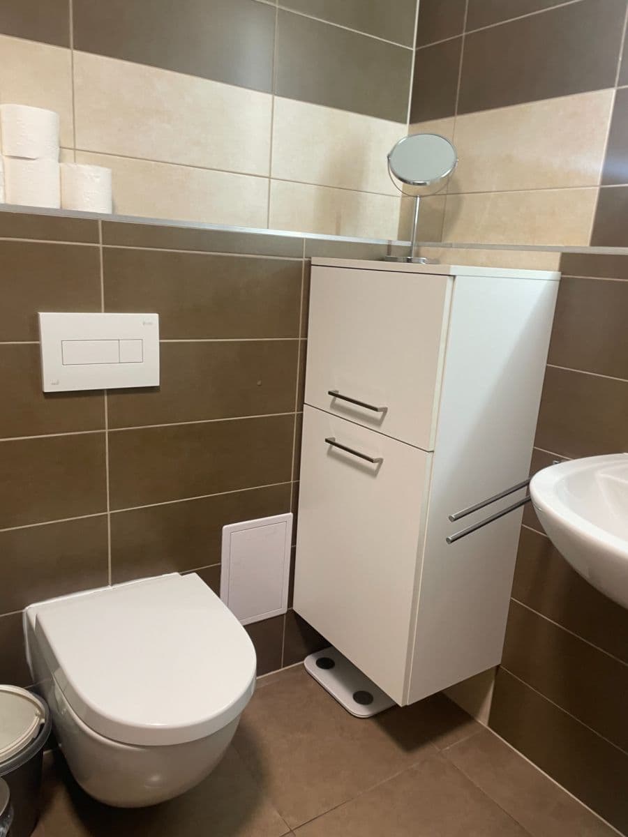 Prenájom bytu 2-izbový 47 m², Ječná, Hostivice, Středočeský kraj Prenájom bytu 2-izbový 47 m², Ječná, Hostivice, Středočeský kraj