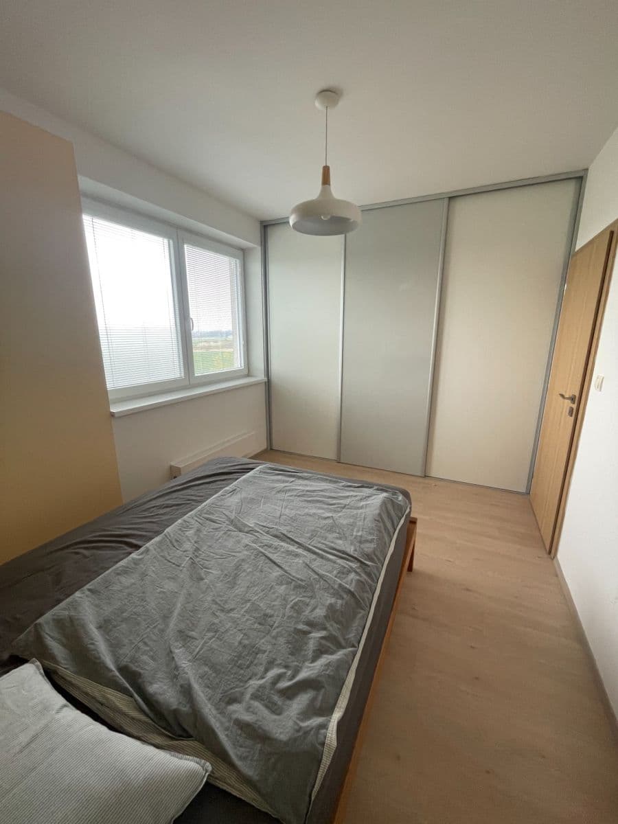 Prenájom bytu 2-izbový 47 m², Ječná, Hostivice, Středočeský kraj Prenájom bytu 2-izbový 47 m², Ječná, Hostivice, Středočeský kraj