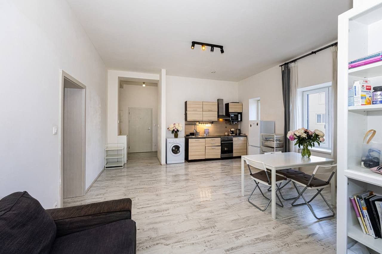 Prenájom bytu 2-izbový 63 m², Pilařská, Praha, Praha Prenájom bytu 2-izbový 63 m², Pilařská, Praha, Praha