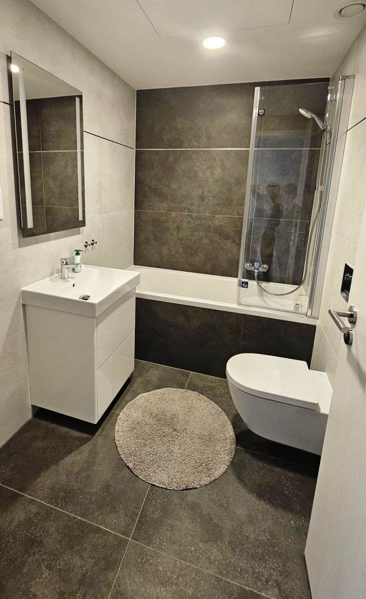 Prenájom bytu 2-izbový 56 m², Poděbradská, Praha, Praha Prenájom bytu 2-izbový 56 m², Poděbradská, Praha, Praha