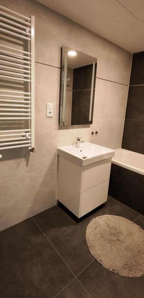 Prenájom bytu 2-izbový 56 m², Poděbradská, Praha, Praha Prenájom bytu 2-izbový 56 m², Poděbradská, Praha, Praha