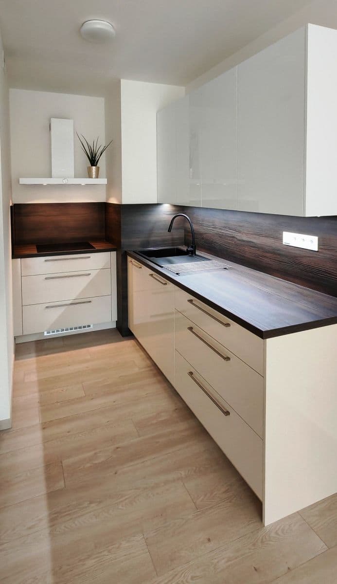 Prenájom bytu 2-izbový 56 m², Poděbradská, Praha, Praha Prenájom bytu 2-izbový 56 m², Poděbradská, Praha, Praha