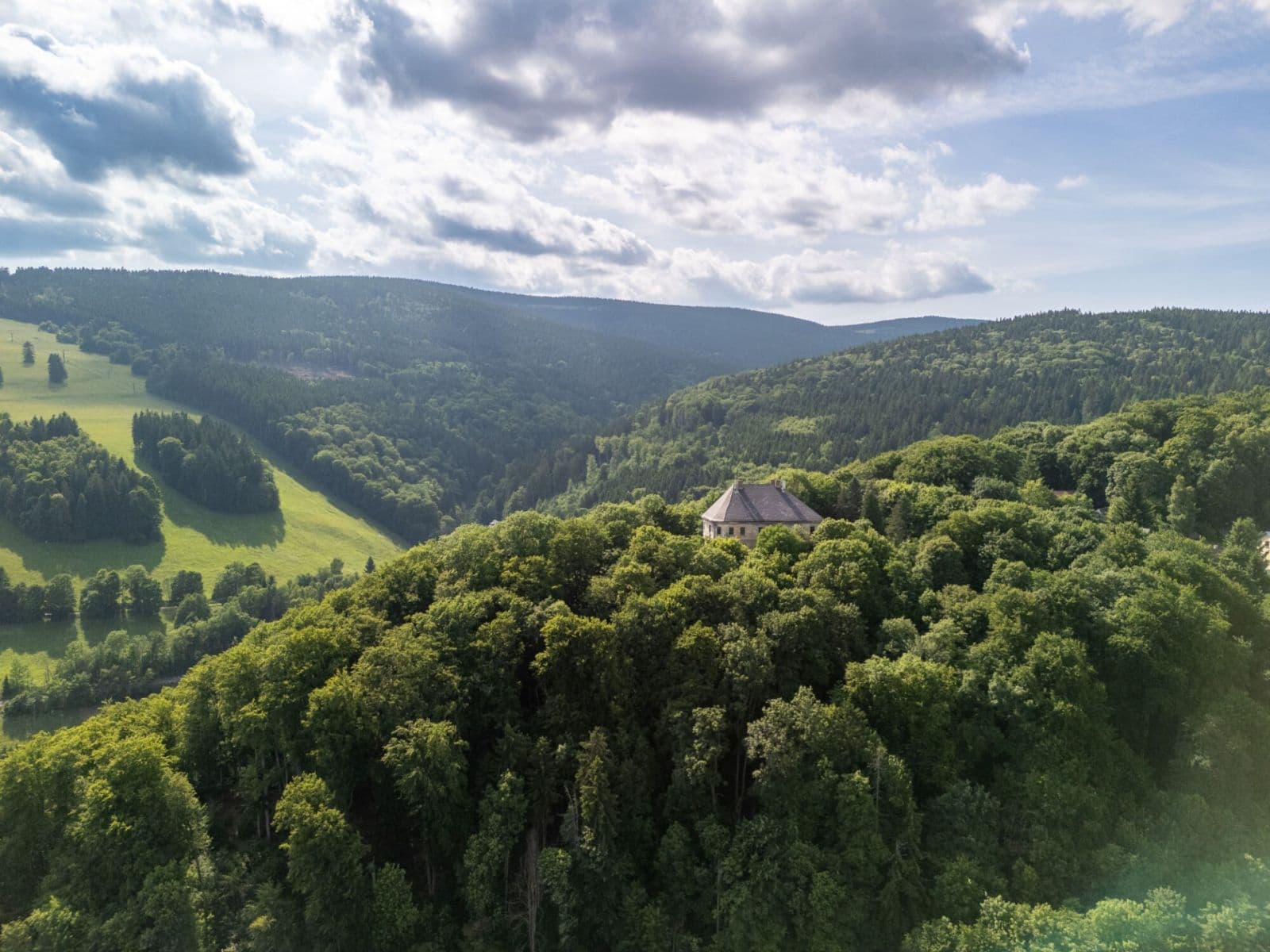 Predaj bytu 1-izbový 25 m², Rýchorské náměstí, Žacléř, Královéhradecký kraj Predaj bytu 1-izbový 25 m², Rýchorské náměstí, Žacléř, Královéhradecký kraj