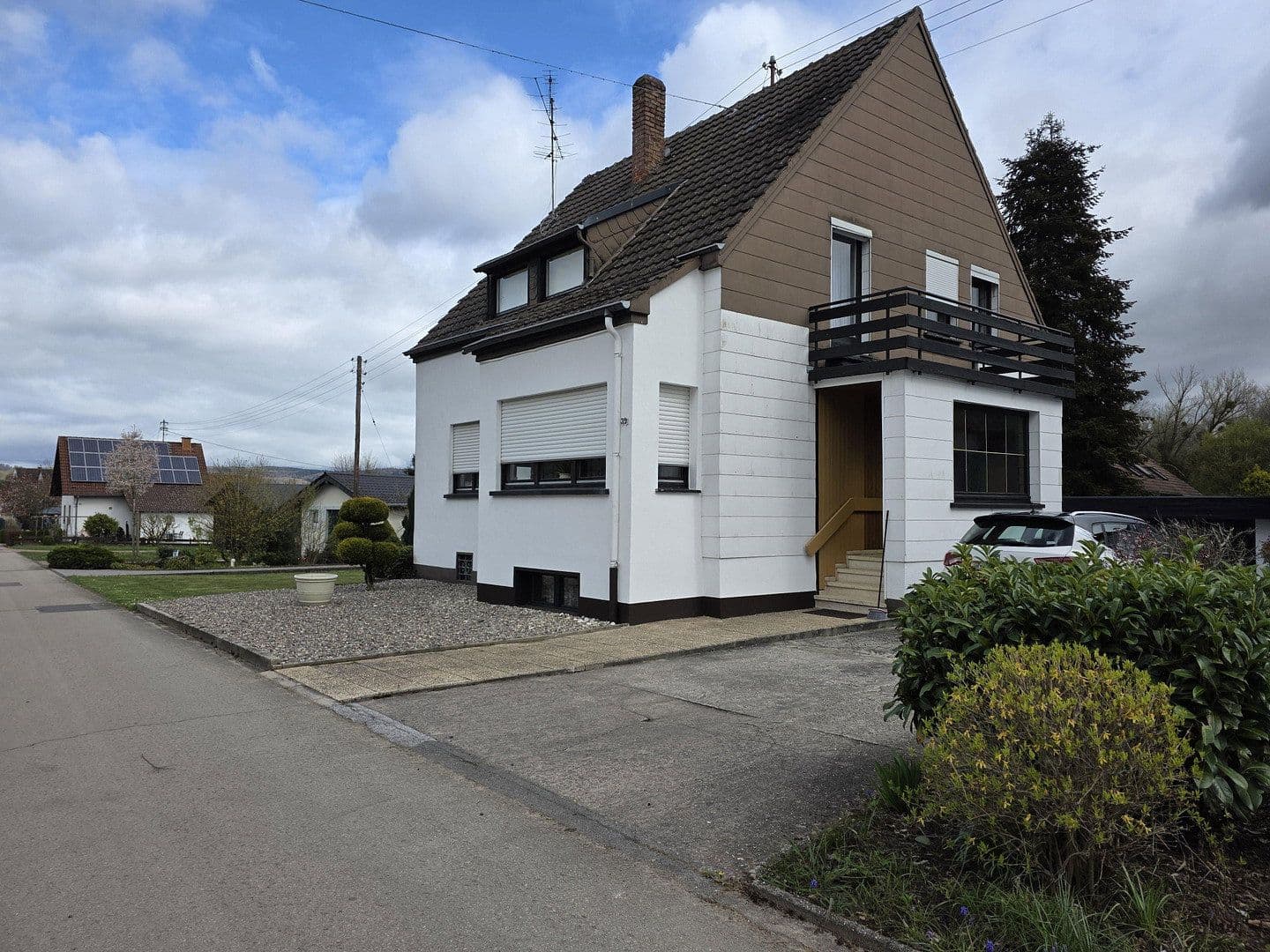 Predaj domu 150 m², pozemek 800 m², Reinigerstr, Konz, Porýnie-Falcko Predaj domu 150 m², pozemek 800 m², Reinigerstr, Konz, Porýnie-Falcko