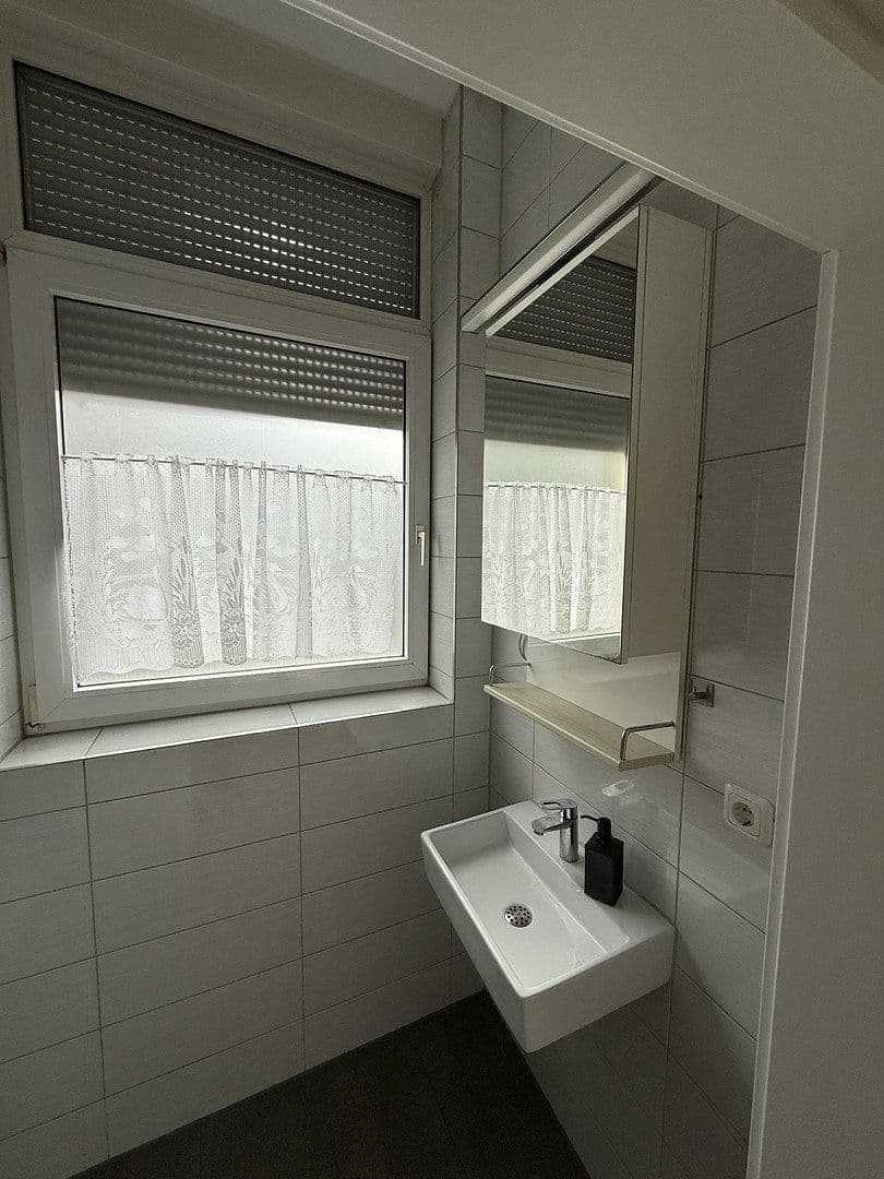 Prenájom bytu 3-izbový 90 m², Friesenstraße 8, Augsburg, Bavorsko Prenájom bytu 3-izbový 90 m², Friesenstraße 8, Augsburg, Bavorsko