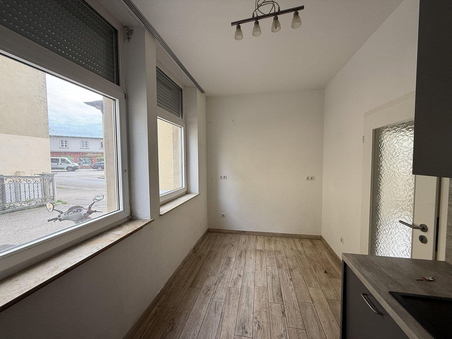 Prenájom bytu 3-izbový 90 m², Friesenstraße 8, Augsburg, Bavorsko Prenájom bytu 3-izbový 90 m², Friesenstraße 8, Augsburg, Bavorsko