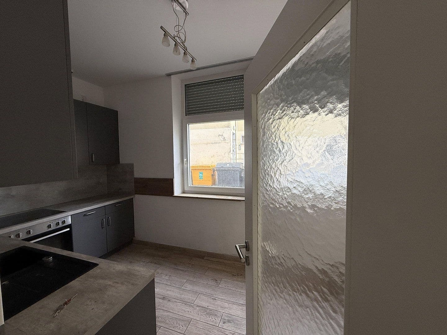 Prenájom bytu 3-izbový 90 m², Friesenstraße 8, Augsburg, Bavorsko Prenájom bytu 3-izbový 90 m², Friesenstraße 8, Augsburg, Bavorsko