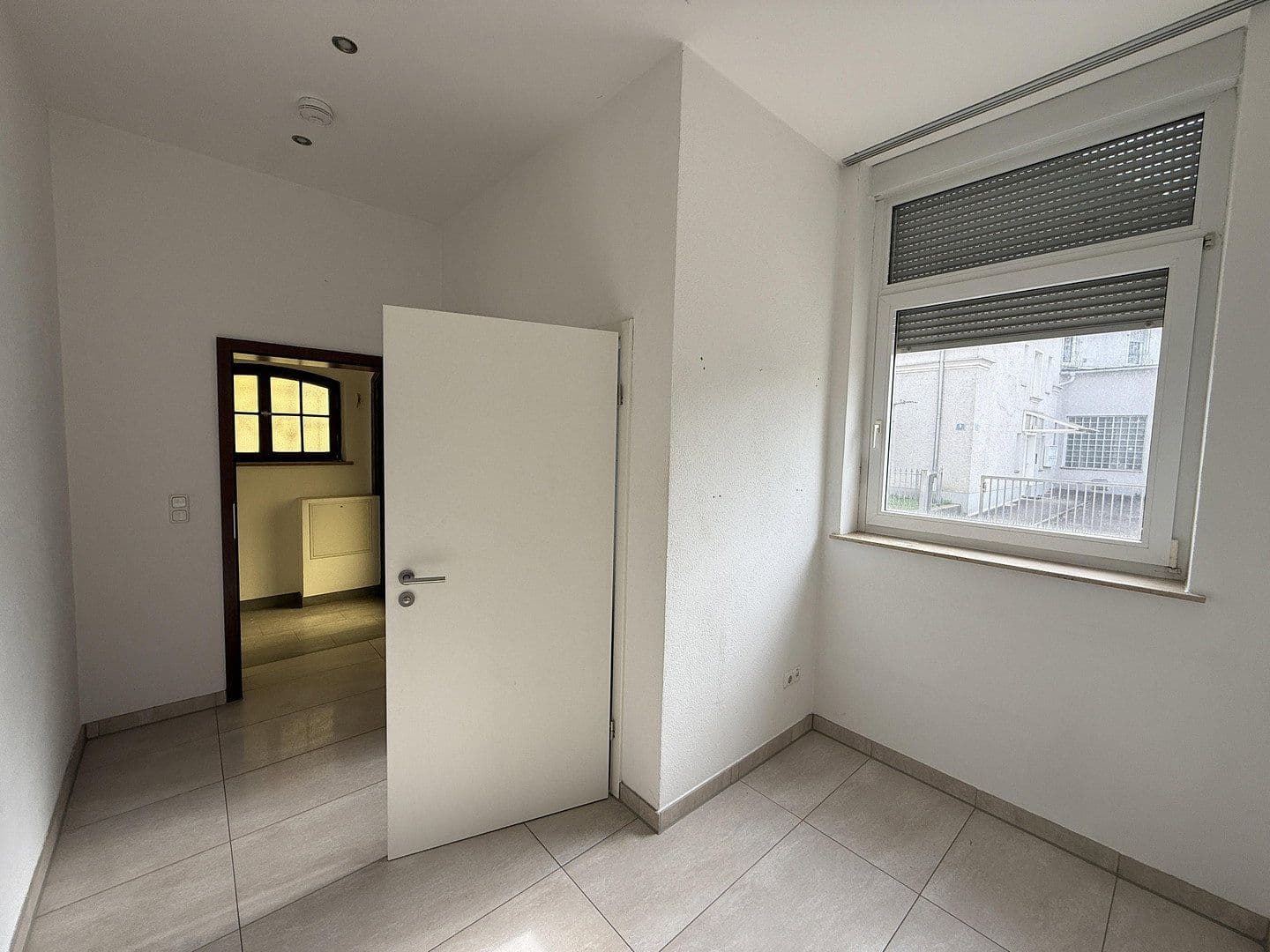 Prenájom bytu 3-izbový 90 m², Friesenstraße 8, Augsburg, Bavorsko Prenájom bytu 3-izbový 90 m², Friesenstraße 8, Augsburg, Bavorsko