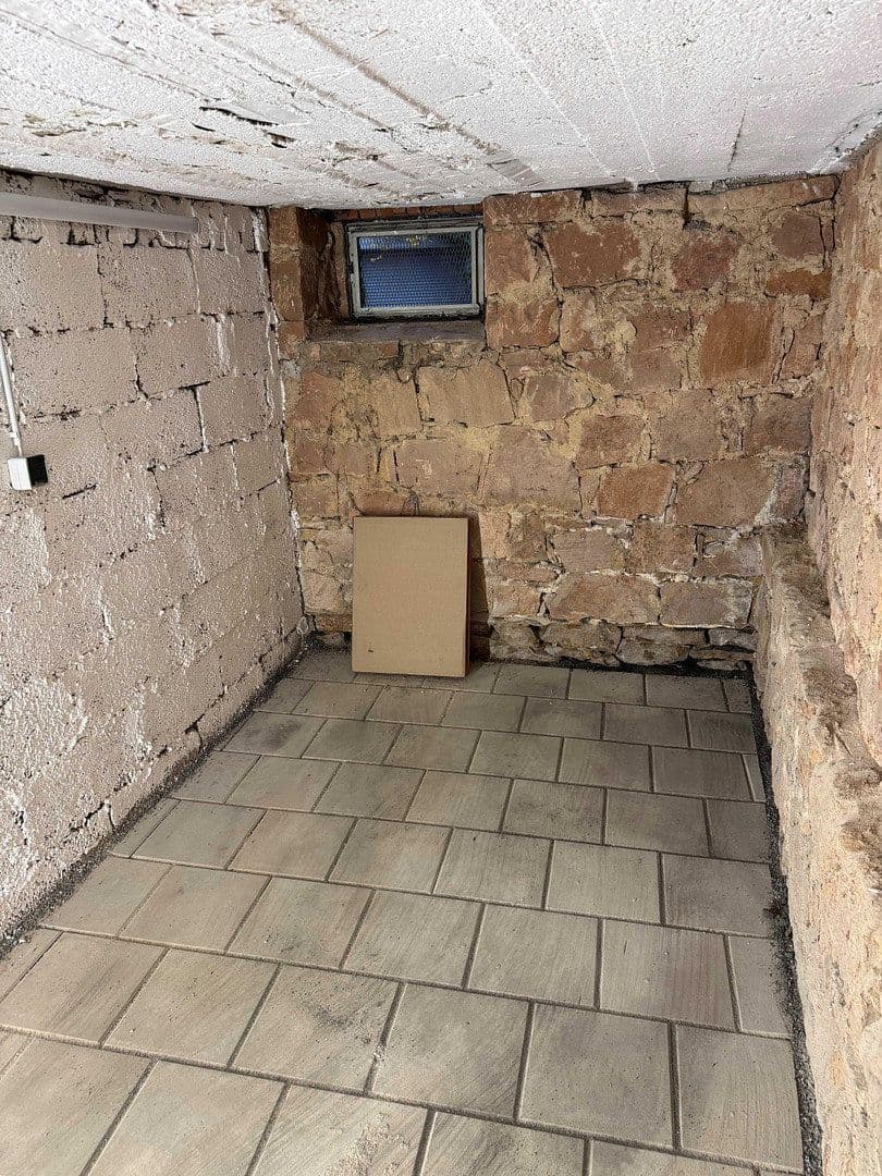 Prenájom nebytového priestoru 140 m², Büdingen, Hesensko Prenájom nebytového priestoru 140 m², Büdingen, Hesensko