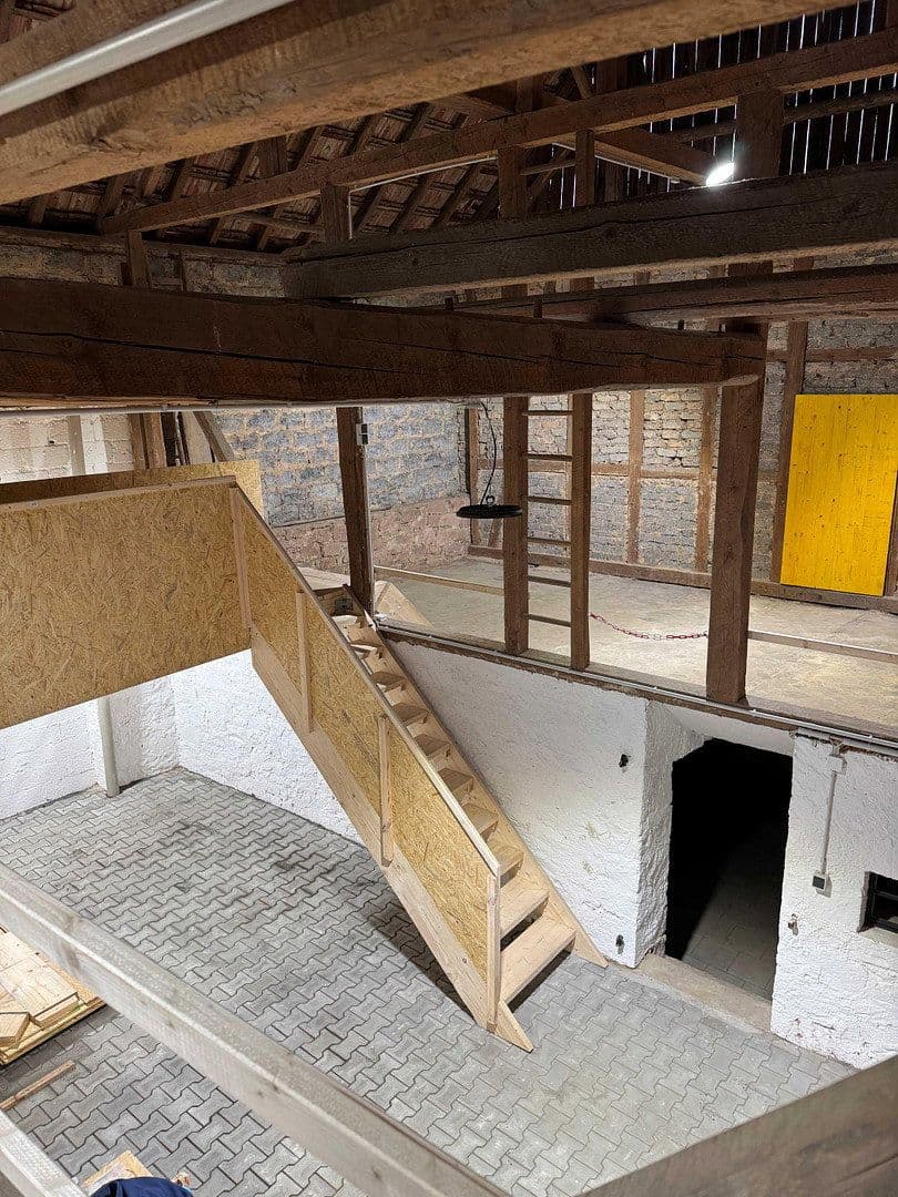 Prenájom nebytového priestoru 140 m², Büdingen, Hesensko Prenájom nebytového priestoru 140 m², Büdingen, Hesensko