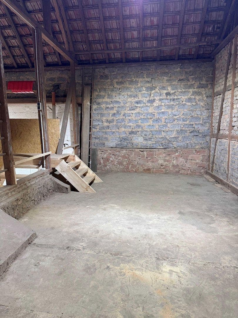 Prenájom nebytového priestoru 140 m², Büdingen, Hesensko Prenájom nebytového priestoru 140 m², Büdingen, Hesensko