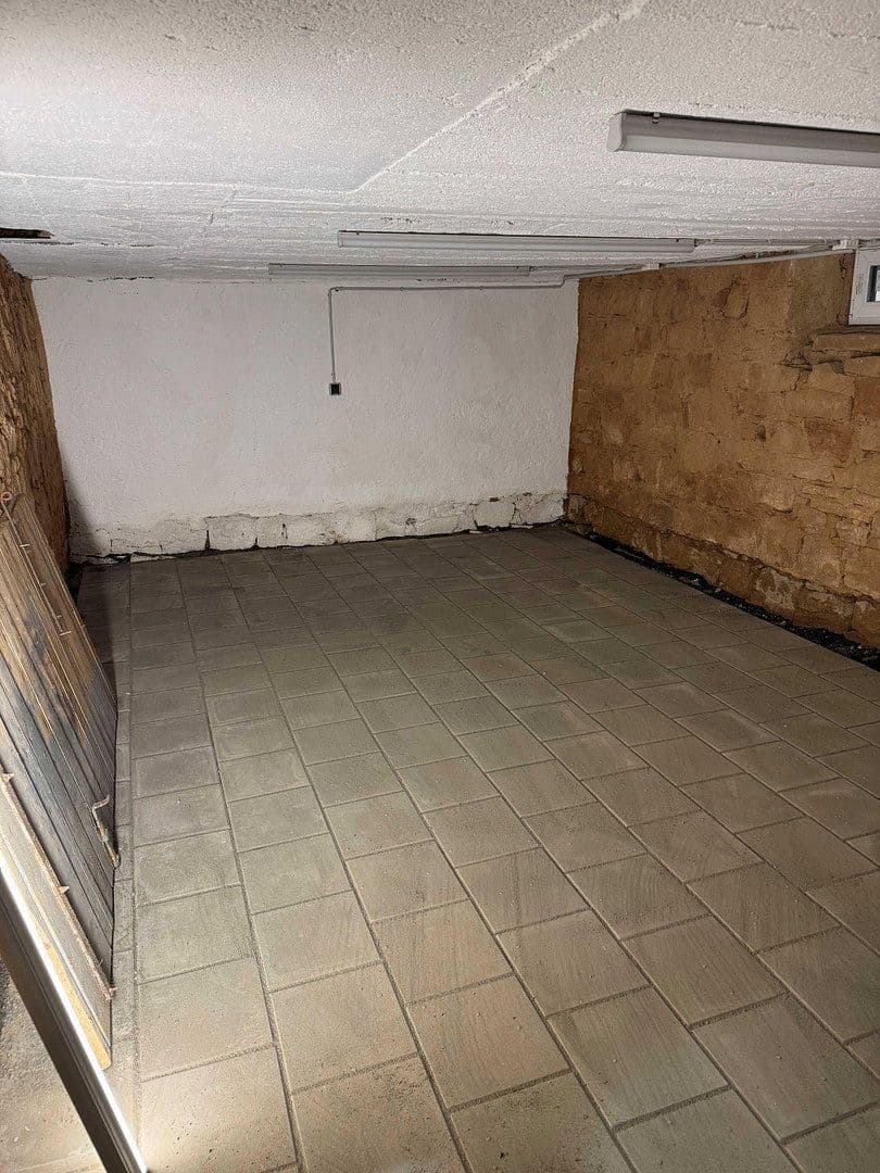 Prenájom nebytového priestoru 140 m², Büdingen, Hesensko Prenájom nebytového priestoru 140 m², Büdingen, Hesensko