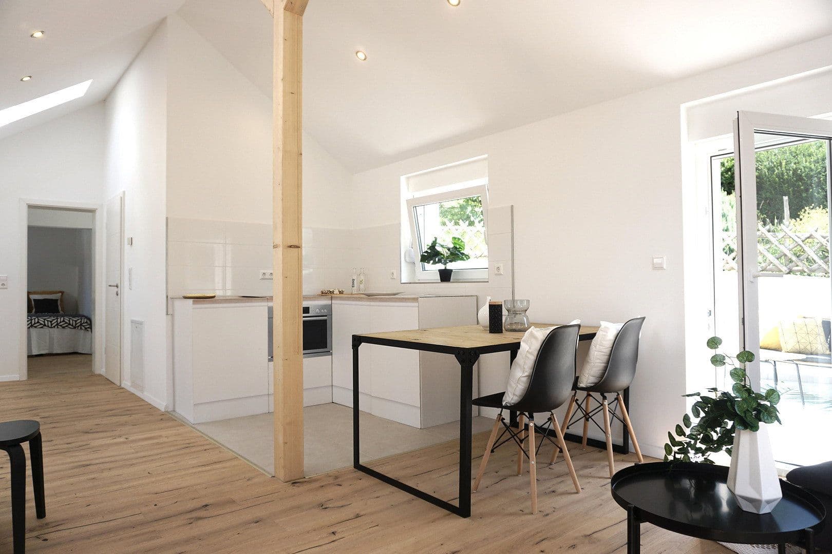 Prenájom bytu 2-izbový 63 m², Kufsteiner Str.30, Stuttgart, Bádensko-Wurttembersko Prenájom bytu 2-izbový 63 m², Kufsteiner Str.30, Stuttgart, Bádensko-Wurttembersko