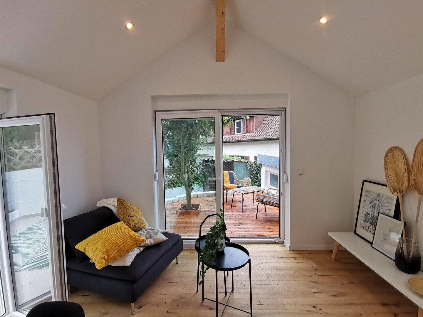 Prenájom bytu 2-izbový 63 m², Kufsteiner Str.30, Stuttgart, Bádensko-Wurttembersko Prenájom bytu 2-izbový 63 m², Kufsteiner Str.30, Stuttgart, Bádensko-Wurttembersko