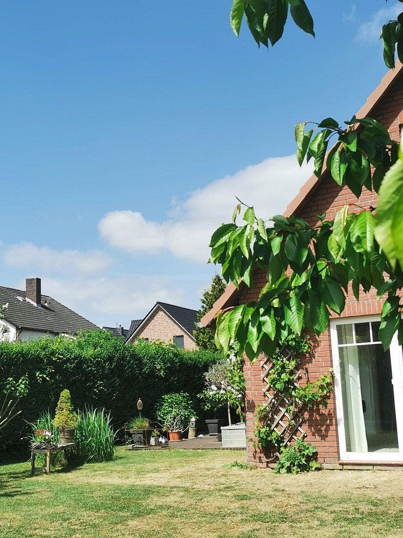 Predaj domu 125 m², pozemek 566 m², Lübeck, Šlezvicko-Holštajnsko Predaj domu 125 m², pozemek 566 m², Lübeck, Šlezvicko-Holštajnsko