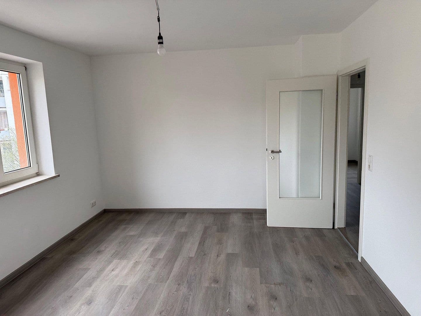 Prenájom bytu 2-izbový 58 m², Merianstr. 31, München, Bavorsko Prenájom bytu 2-izbový 58 m², Merianstr. 31, München, Bavorsko