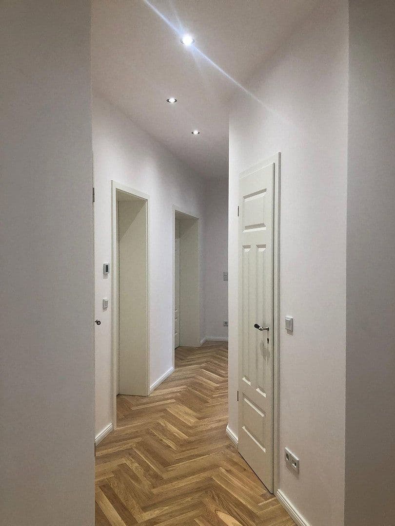 Prenájom bytu 2-izbový 66 m², Leipzig, Sasko Prenájom bytu 2-izbový 66 m², Leipzig, Sasko