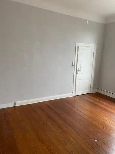 Prenájom bytu 5-izbový 147 m², Lübeck, Šlezvicko-Holštajnsko Prenájom bytu 5-izbový 147 m², Lübeck, Šlezvicko-Holštajnsko