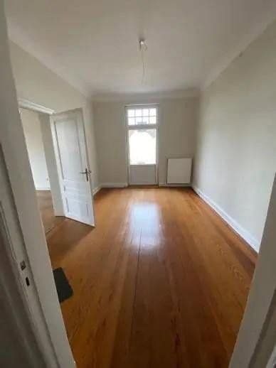 Prenájom bytu 5-izbový 147 m², Lübeck, Šlezvicko-Holštajnsko Prenájom bytu 5-izbový 147 m², Lübeck, Šlezvicko-Holštajnsko