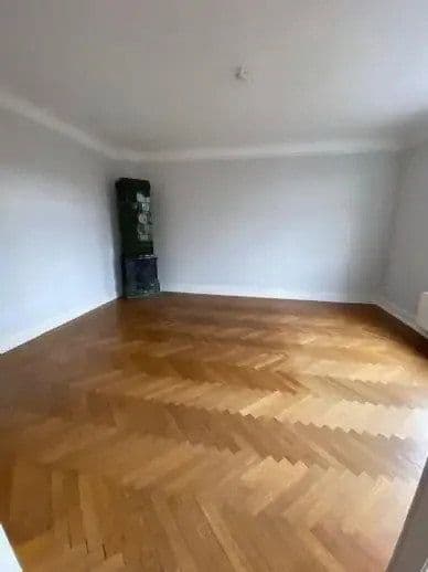 Prenájom bytu 5-izbový 147 m², Lübeck, Šlezvicko-Holštajnsko Prenájom bytu 5-izbový 147 m², Lübeck, Šlezvicko-Holštajnsko